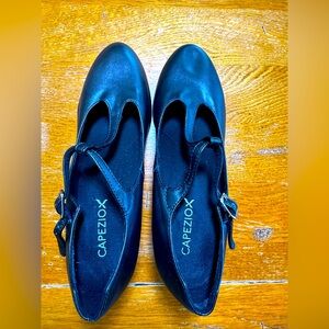 Capezio Black character shoe. Size 8 medium. Worn only once excellent condition.